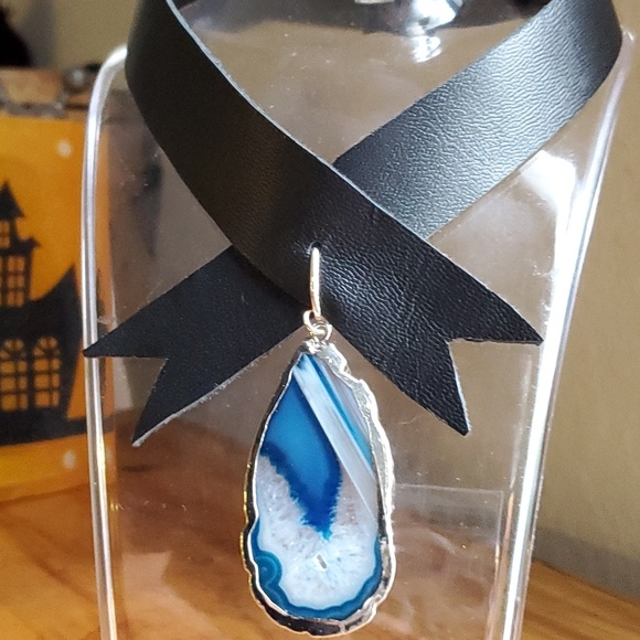 NEW💙BLUE💙 NATURAL STONE BLACK LEATHER NECKLACE - Picture 4 of 8